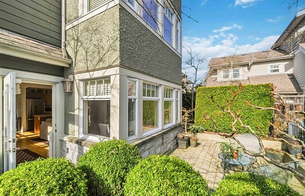 2420 Sasamat Street Point Grey