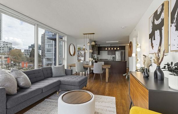 706 1650 W 7th Avenue Fairview VW