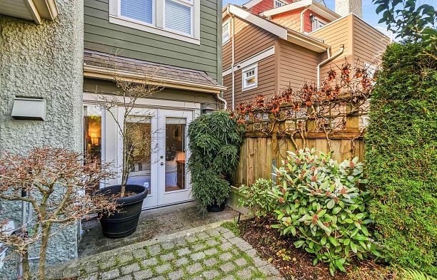 2420 Sasamat Street Point Grey