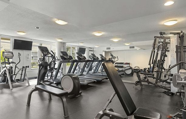 706 1650 W 7th Avenue Fairview VW