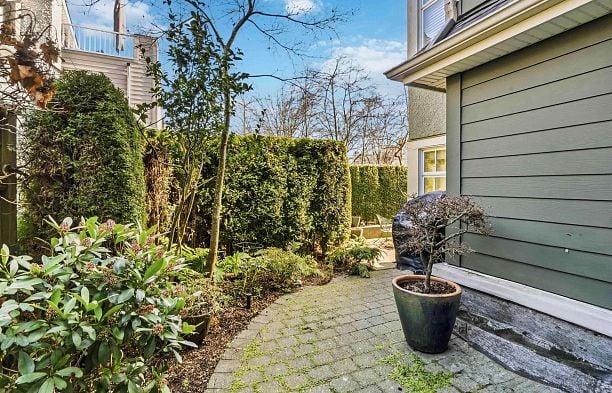 2420 Sasamat Street Point Grey