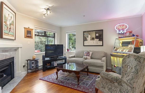 E102 628 W 12th Avenue Fairview VW