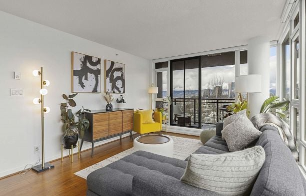 706 1650 W 7th Avenue Fairview VW