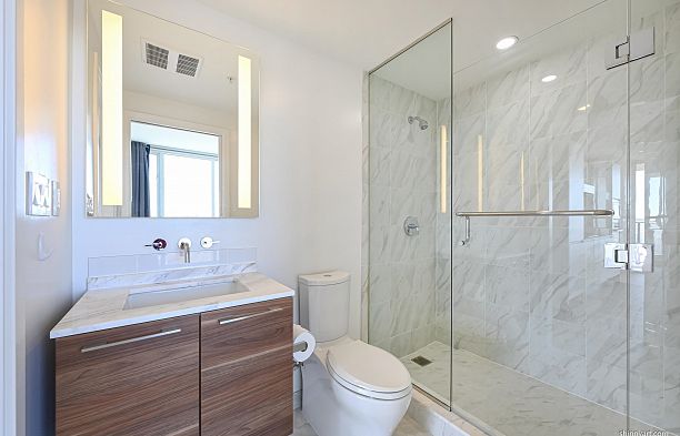 808 8555 Granville Street S.W. Marine