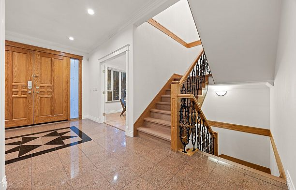 4087 SW Marine Drive Southlands