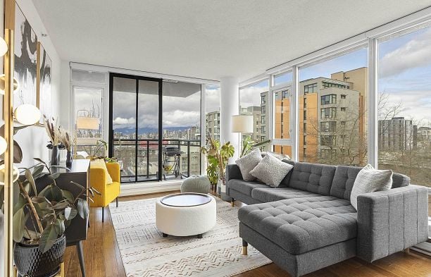 706 1650 W 7th Avenue Fairview VW