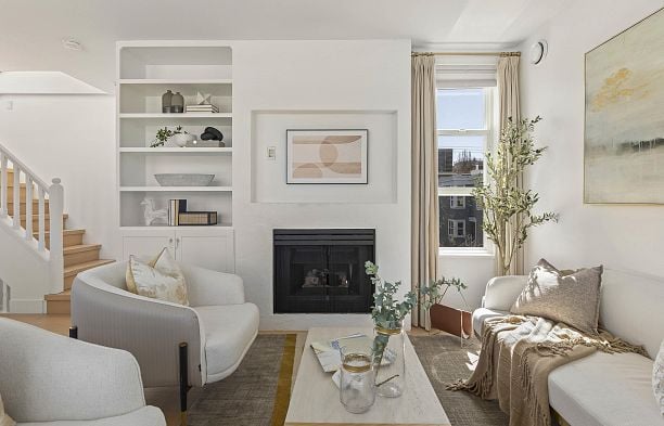 210 655 W 7th Avenue Fairview VW