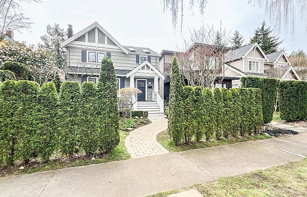 4058 W 31st Avenue Dunbar