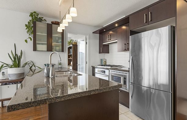 706 1650 W 7th Avenue Fairview VW