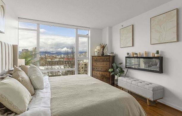 706 1650 W 7th Avenue Fairview VW