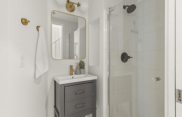 210 655 W 7th Avenue Fairview VW