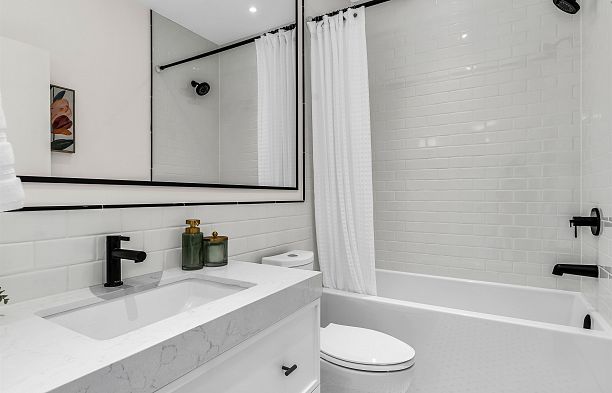 3 4088 Maple Crescent Quilchena