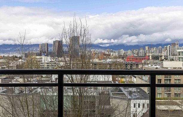 706 1650 W 7th Avenue Fairview VW