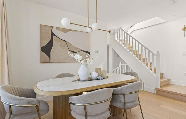 210 655 W 7th Avenue Fairview VW