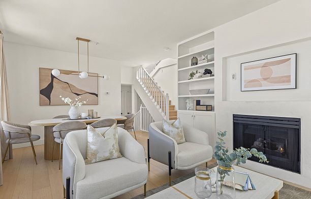 210 655 W 7th Avenue Fairview VW