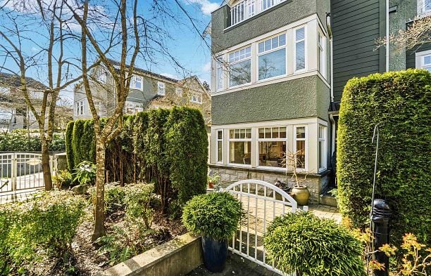 2420 Sasamat Street Point Grey