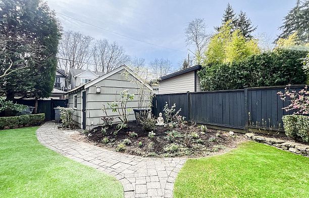 4058 W 31st Avenue Dunbar