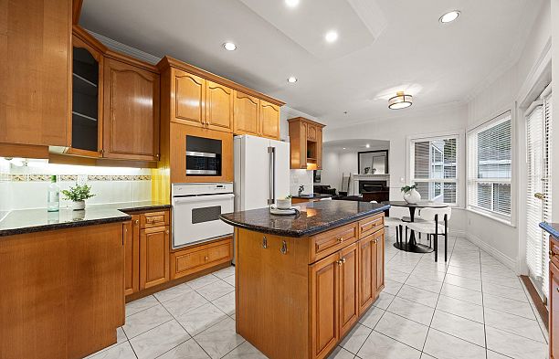 4087 SW Marine Drive Southlands