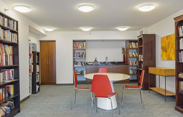 706 1650 W 7th Avenue Fairview VW