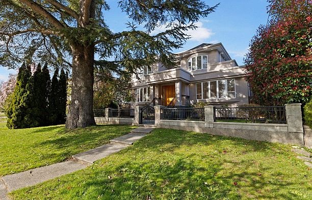 4087 SW Marine Drive Southlands