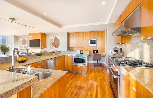 3102 1077 W Cordova Street Coal Harbour