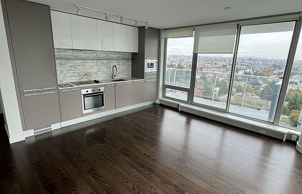 1706 8031 Nunavut Lane Marpole