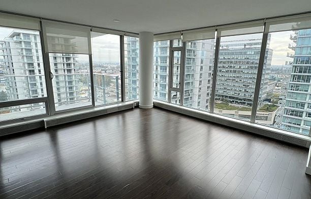 1706 8031 Nunavut Lane Marpole