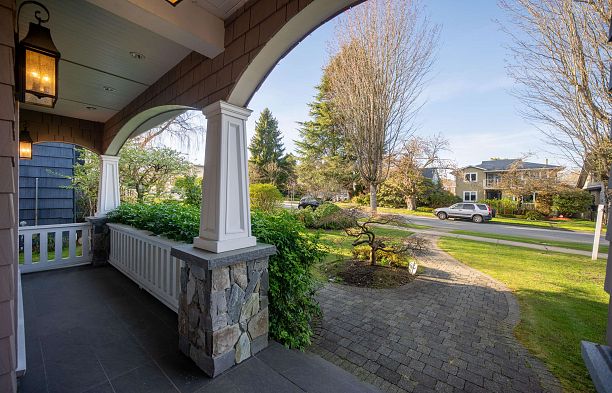 3176 W 35th Avenue MacKenzie Heights