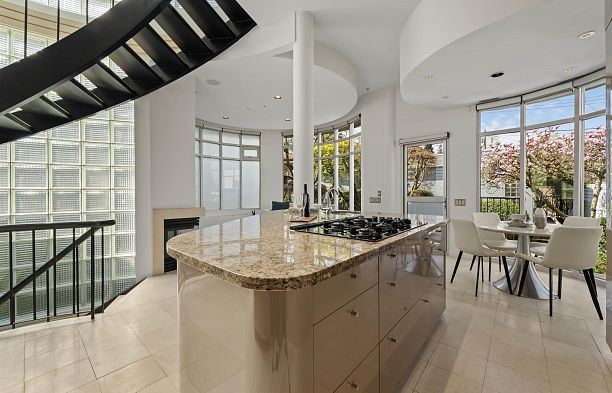 3043 Alma Street Point Grey