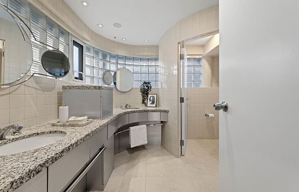 3043 Alma Street Point Grey