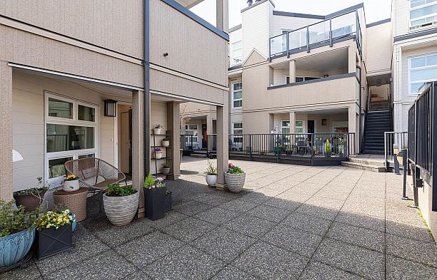 14 1350 W 6th Avenue Fairview VW