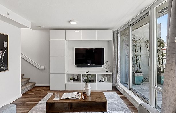 312 328 E 11th Avenue Mount Pleasant VE