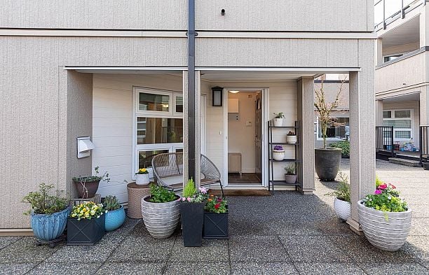 14 1350 W 6th Avenue Fairview VW