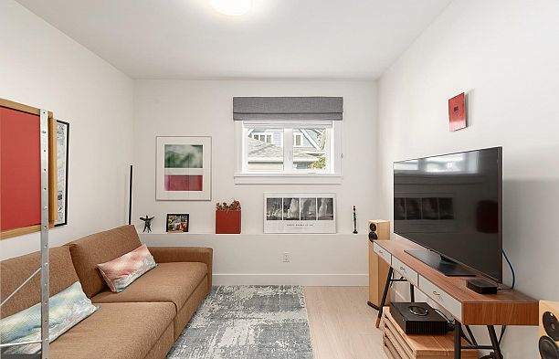 3861 Willow Street Cambie