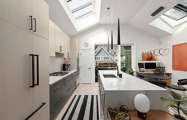 3861 Willow Street Cambie