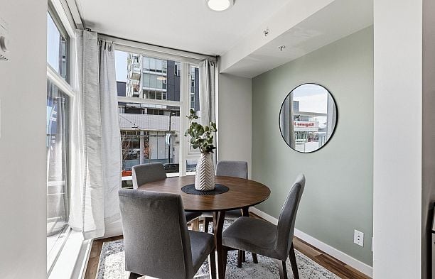 312 328 E 11th Avenue Mount Pleasant VE