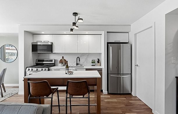 312 328 E 11th Avenue Mount Pleasant VE