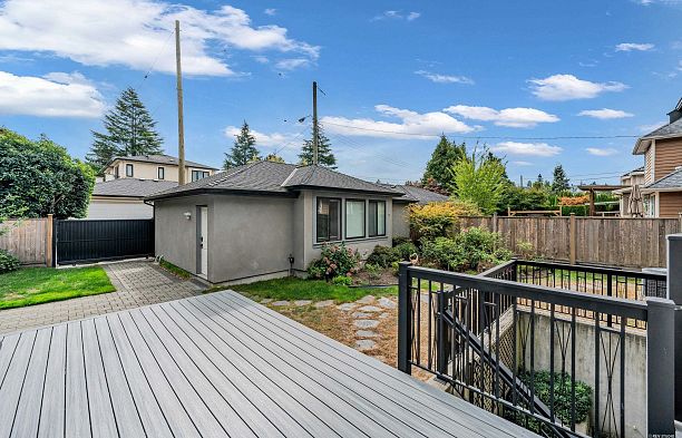 2328 Mcbain Avenue Quilchena