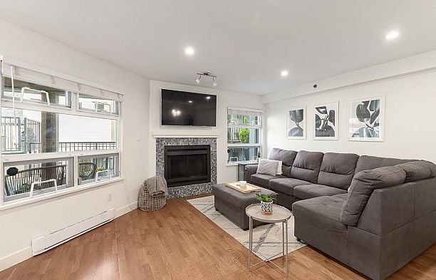 14 1350 W 6th Avenue Fairview VW