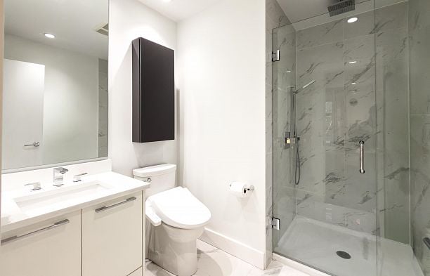 922 W 15th Avenue Fairview VW