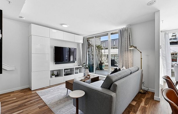 312 328 E 11th Avenue Mount Pleasant VE