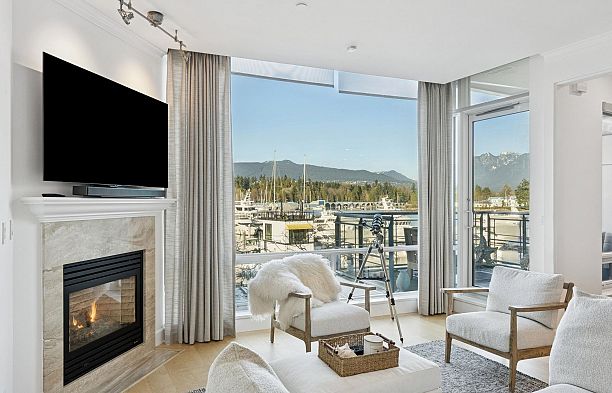 103 323 Jervis Street Coal Harbour