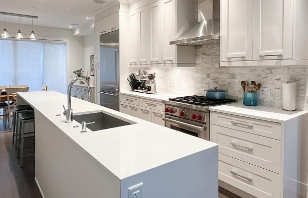 922 W 15th Avenue Fairview VW