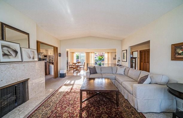 2244 W 32nd Avenue Quilchena