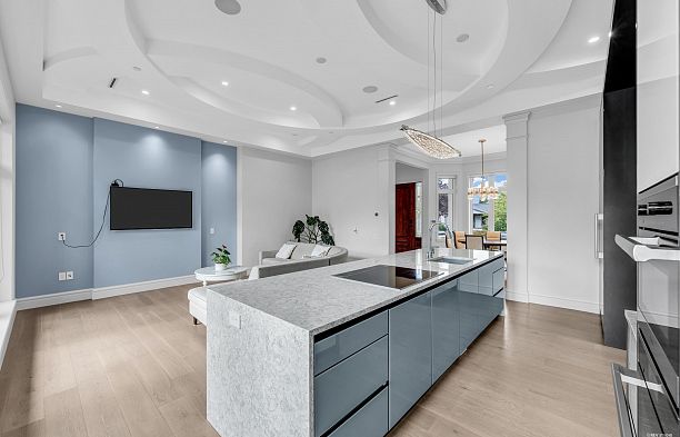 2328 Mcbain Avenue Quilchena