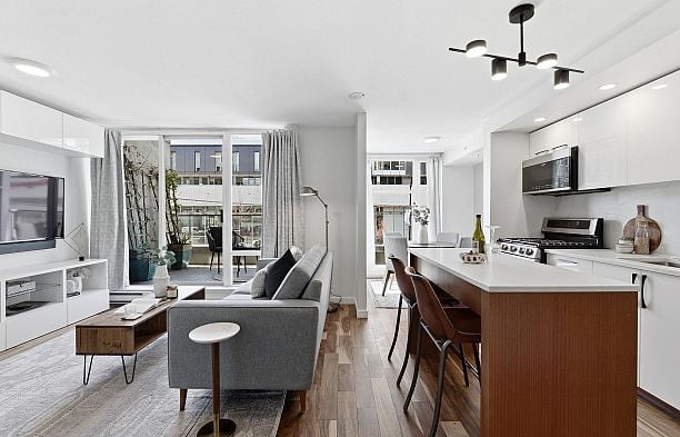 312 328 E 11th Avenue Mount Pleasant VE