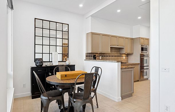 103 323 Jervis Street Coal Harbour