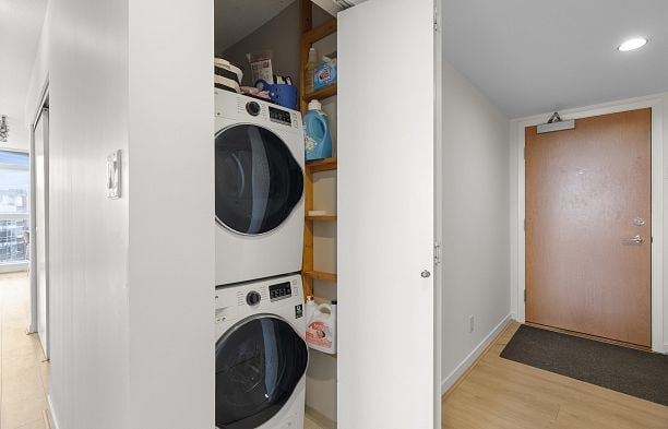 709 2770 Sophia Street Mount Pleasant VE