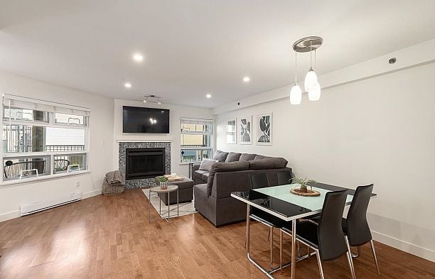 14 1350 W 6th Avenue Fairview VW