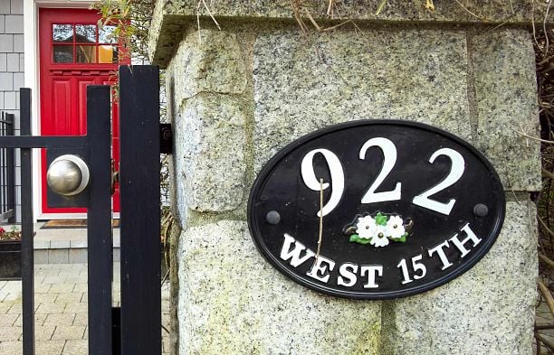 922 W 15th Avenue Fairview VW